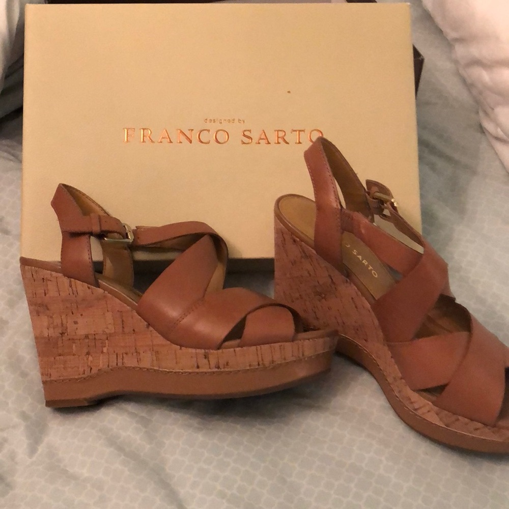 Frances sarto tan platforms 6.5